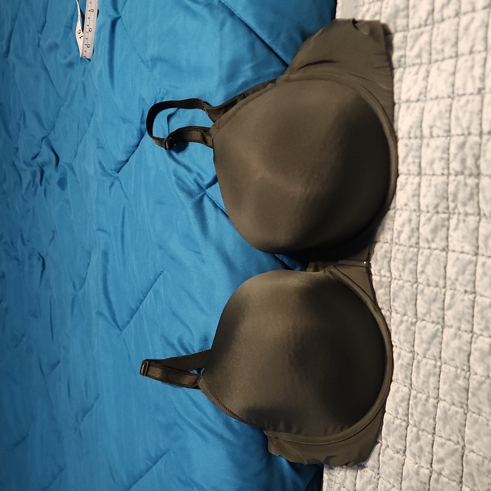 Torrid Front Close Back Smoothing Bra 44C